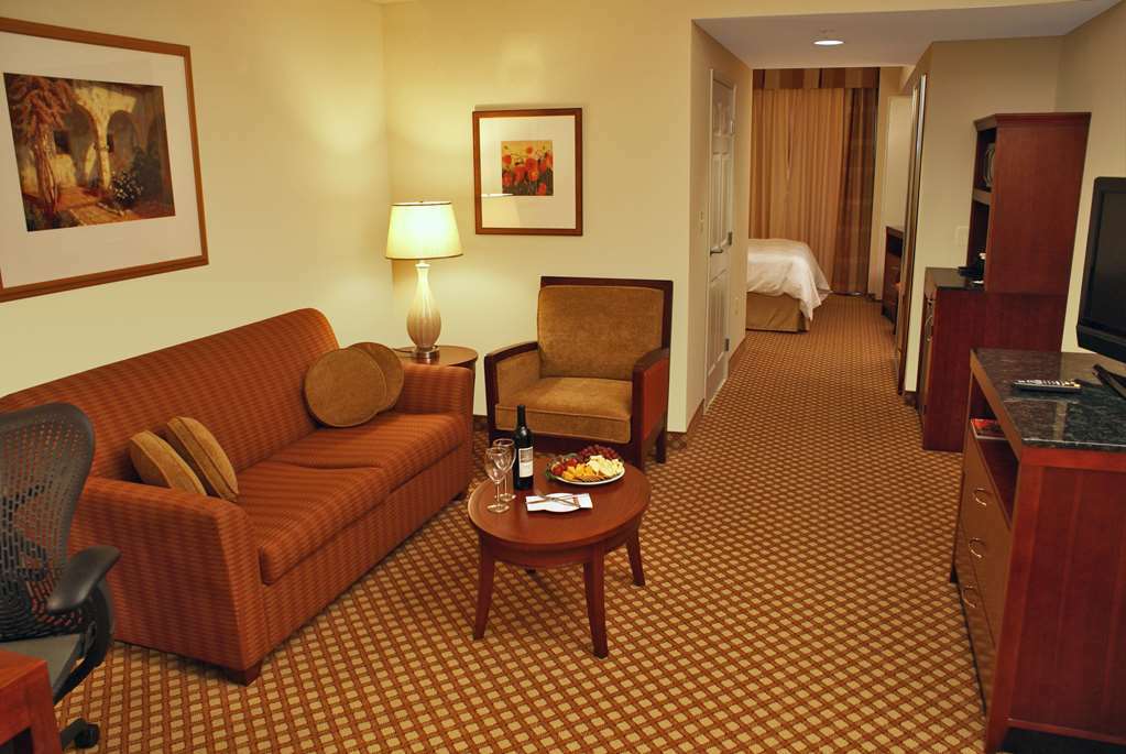 Hilton Garden Inn Tucson Airport Room photo